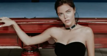 Hilal Altınbilekın Bir Zamanlar Çukurovanın Züleyhasının mini eteği olay yarattı!