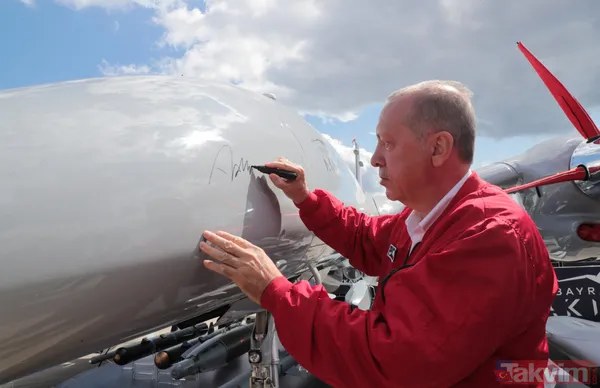 Cumhurbaşkanı Recep Tayyip Erdoğan TEKNOFEST'i ziyaret etti - 4