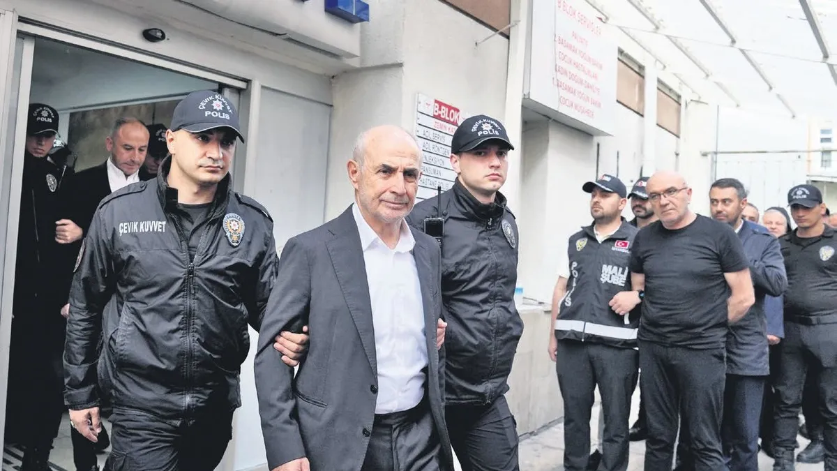 CHP'li Hasan Akgün hakkında çok sayıda rüşvet suçlaması olduğu ortaya çıktı