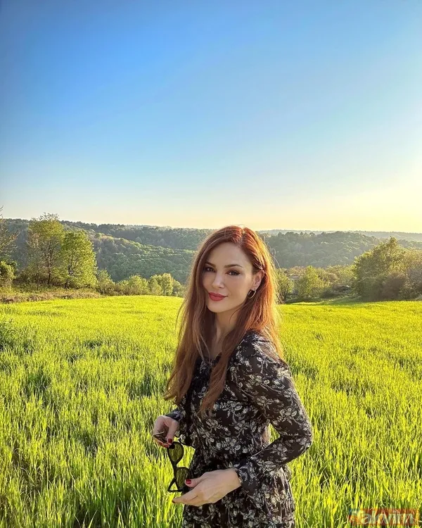 45 yaşındaki Mine Tugay’ın akşam vakti havuz keyfi! Kırmızı bikinisiyle sere serpe paylaşınca ortalık karıştı! Akılalmaz yorumlar... - 5