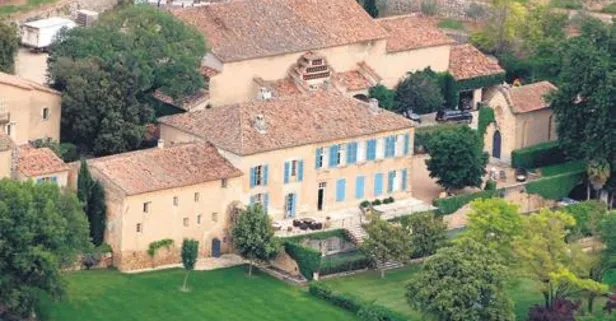 Brad Pitt’in yeni kraliçesi: Nicole Poturalski