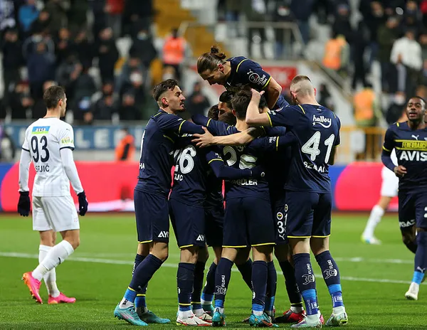 ilk-yarida-trabzonspor-ikinci-yarida-fenerbahce-atiyor-derbi-oncesi-dikkat-ceken-istatistik-1646565078094.jpg İlk yarıda Trabzonspor ikinci yarıda Fenerbahçe atıyor! Derbi öncesi dikkat çeken istatistik-5