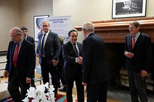 abddeki-icazet-turu-fiyaskoya-donmustu-kemal-kilicdaroglu-abdde-rockefeller-ve-sorosun-ussunu-ziyaret-etti-1665700106138.jfif