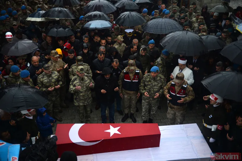 İdlib'te şehit olan Uzman Çavuş Emin Yıldırım son yolculuğuna uğurlandı