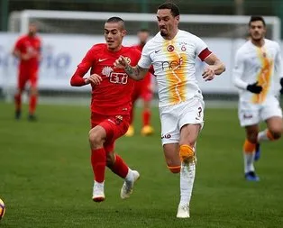 Aslan’dan tatsız prova