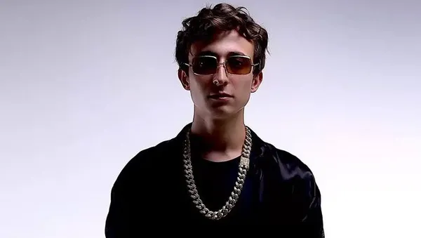 burry-soprano-tutuklandi-mi-burry-soprano-kimdir-kac-yasinda-nereli-1615646788798.jpg Burry Soprano tutuklandı mı? Burry Soprano kimdir, kaç yaşında, nereli?-3