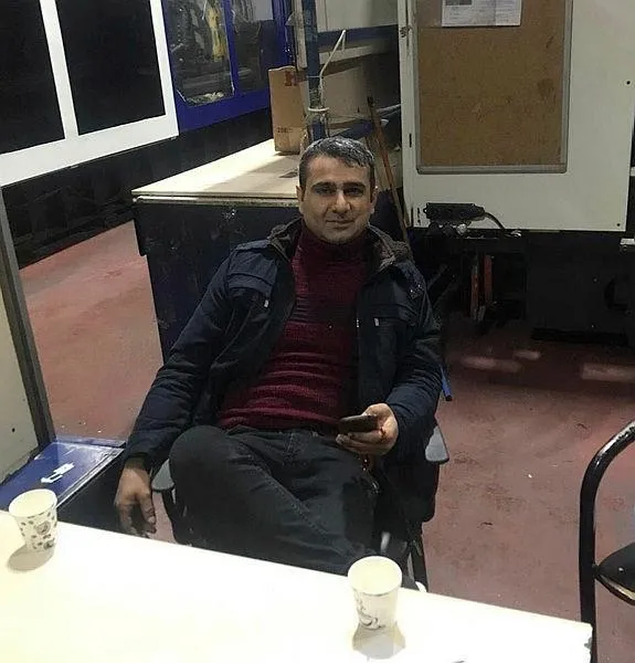 manisada-korkunc-olay-basi-enjeksiyon-makinesine-sikisan-teknisyen-oldu-1652344329830.jpeg Manisa'da korkunç olay! Başı enjeksiyon makinesine sıkışan teknisyen öldü-3