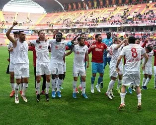 3 büyükler dökülüyor... Sivasspor ligde herkese ders veriyor