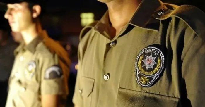 bekci-maas-zammi-2024-ocak-2024-carsi-ve-mahalle-bekcisi-zamli-maaslari-ne-kadar-kac-tl-oldu-ilkokul-lise-univ-1704227878094.jpeg Ocak 2024 çarşı ve mahalle bekçisi zamlı maaşları ne kadar, kaç TL oldu? Bekçi maaş zammı 2024! İlkokul, lise, üniversite mezunu zam oranı...-4