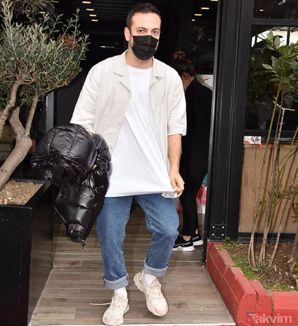 Demet Özdemir ile aşk yaşayan Oğuzhan Koç sevgilisini yere göğe sığdıramadı ‘Demet'in de oyunculuğunun da hastasıyım’ - 1