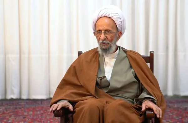 iranin-one-cikan-din-adamlarindan-ayetullah-misbah-yezdi-oldu-1609524538640.jpg İran'ın öne çıkan din adamlarından Ayetullah Misbah Yezdi öldü-2