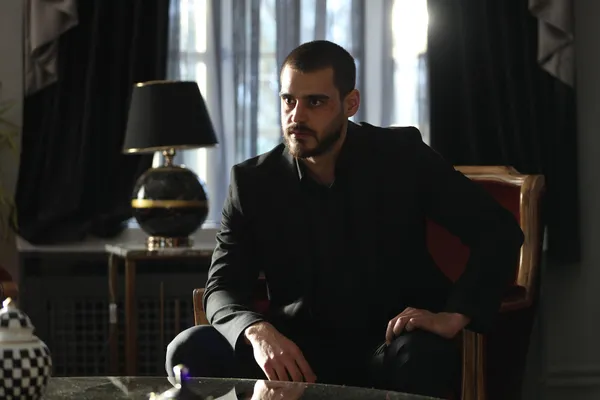 yalniz-kurt-10-bolum-fragmani-yayinlandi-tum-turkiyenin-gozu-orada-olacak-patlama-icin-sahane-zamanlama-1648244220433.jpg Yalnız Kurt 10. bölüm fragmanı yayınlandı: “Tüm Türkiye’nin gözü orada olacak! Patlama için şahane zamanlama”-4