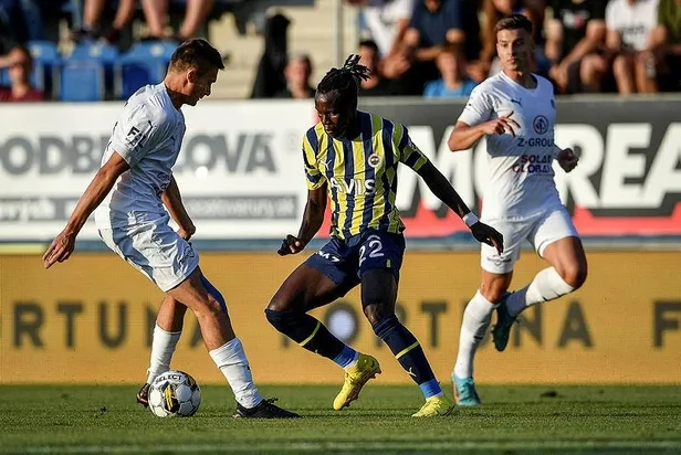 fbahce-brumayi-transfer-ettigine-bin-pisman-oldu-1662934429890.jpeg F.Bahçe Bruma’yı transfer ettiğine bin pişman oldu!-2