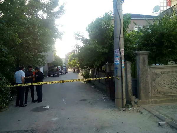 2 kardeş akrabaları tarafından bıçaklanarak öldürüldü-4