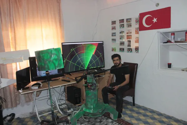 ilkokul-mezunu-genc-uzaktan-kumandali-radar-ve-silah-entegrasyonu-sistemi-tasarladi-1622546303347.jpg İlkokul mezunu genç uzaktan kumandalı radar ve silah entegrasyonu sistemi tasarladı-3