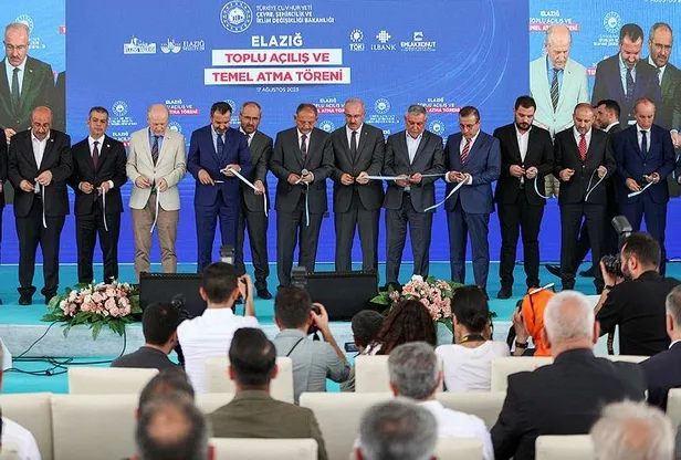 cevre-sehircilik-ve-iklim-degisikligi-bakani-mehmet-ozhaseki-buyuk-bir-imkan-diyerek-acikladi-vatandas-evini-y-1692279006114.jpeg Çevre Şehircilik ve İklim Değişikliği Bakanı Mehmet Özhaseki 'Büyük bir imkan' diyerek açıkladı: Vatandaş evini yaptıkça para vereceğiz-3