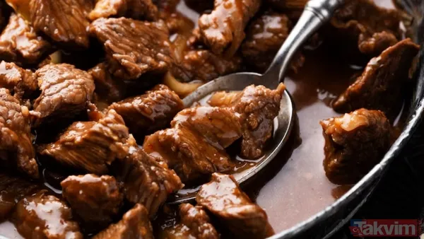 Kurban Bayramı'nın En Sevilen Lezzetlerinden Biri Olan Kavurma, Doğru Pişirme Teknikleriyle Ağızda Dağılan Bir Lezzet Olabiliyor. Kurban Etini İdeal Şekilde...