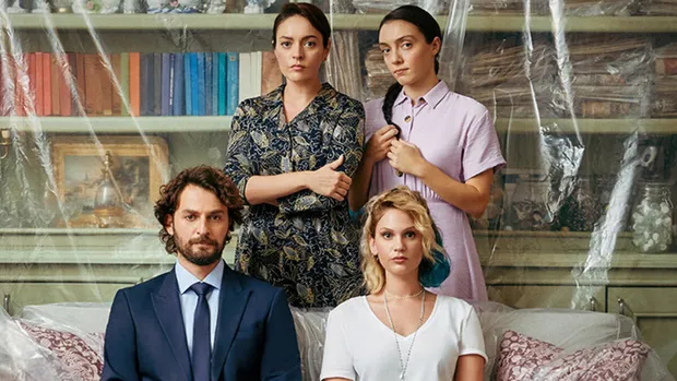 Masumlar Apartmanı Safiye'nin küçüklüğünü kim oynuyor? Safiye'nin gençliğini oynayan İrem Kübra Bakırtaş kaç yaşında?-2