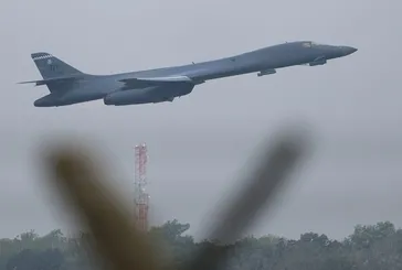 ABD saldırı iddiaları sonrası 12 adet B-1 uçağını İngiltere’den çekti! Terör şüphesinde İran’a suçlama