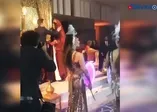 Mesut Özil ile Amine Gülşe'nin kına gecesi sosyal medyada olay yarattı