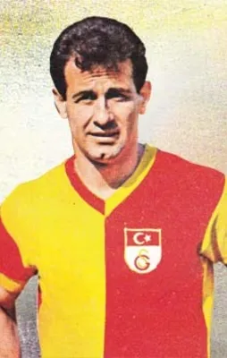 Galatasaray 'Taçsız Kral'ı andı
