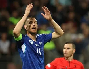 Kurtarıcı Edin Dzeko