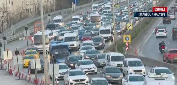 maltepede-bitmeyen-trafik-cilesi-ibbnin-isbilmezligi-1645078050788.jpeg