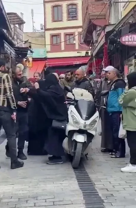 1713786768054.jpeg İstanbul Fatih’te çarşaflı kadına alçakça saldırmıştı: İstenen ceza belli oldu-5