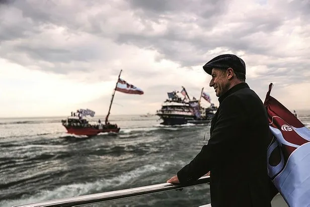 bordo-mavililerin-hocasi-abdullah-avci-trabzonspor-denizle-dalgayla-firtinayla-ozdeslesen-bir-kulup-1658774418781.jpeg Bordo-Mavililer’in hocası Abdullah Avcı: Trabzonspor denizle, dalgayla, fırtınayla özdeşleşen bir kulüp-4