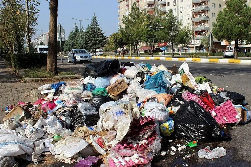 Diyarbakır'da HDPKK zulmü!-1