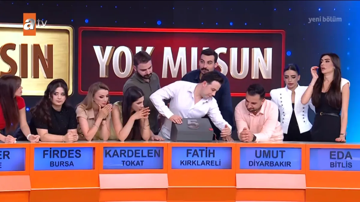 var-misin-yok-musunda-buse-alik-ruzgari-tugberkten-gozyaslari-icinde-veda-sozleri-1785880163490.png Var Mısın Yok Musun'da Buse Alık rüzgarı! Tuğberk’ten gözyaşları içinde veda sözleri-8