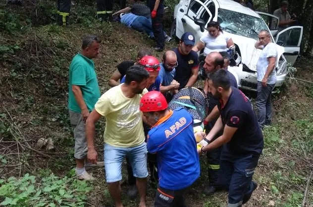 Kocaeli'de feci kaza!  Ölü ve yaralılar var
