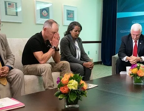 PKK'lıların iftiracısı Mike Pence'in papazı çıktı!-1