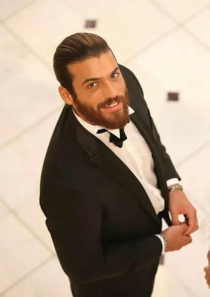 can-yamanin-italyada-ask-sovu-suruyor-diletta-leotta-ile-ayrildigi-konusulan-oyuncu-o-isimle-yakinlasti-1633382317088.jpg Can Yaman’ın İtalya’da aşk şovu sürüyor! Diletta Leotta ile ayrıldığı konuşulan oyuncu o isimle yakınlaştı-2