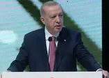 7 yıl süren çalışmalar sonucu hazırlanan İstanbul Mushafı, Çamlıca Camisi'nde Başkan Erdoğan'ın katıldığı törenle tanıtıldı