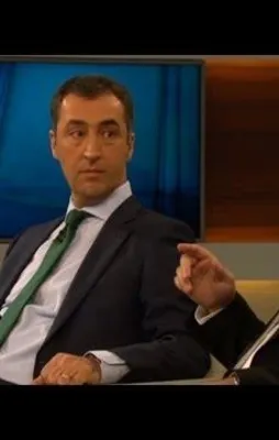 Alman TV kanalında Cem Özdemir'i rezil eden Türk