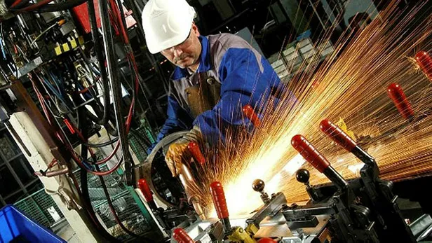 Sanayide üretim çarkları hızlı bir şekilde dönüyor! Kapasite kullanımı 4 yılın zirvesinde-5