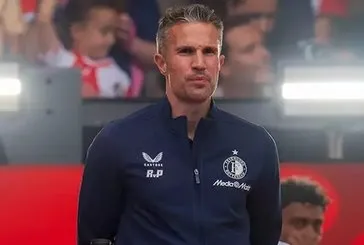 Robin van Persie’den Fenerbahçe açıklaması!