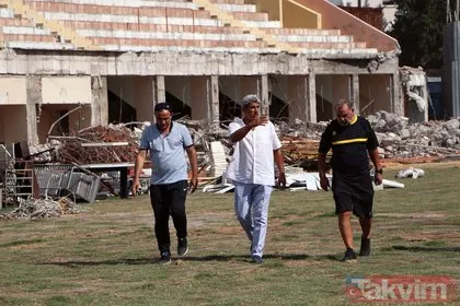 Adana’da bir devrin sonu! Futbol emektarları yıkılan 5 Ocak Stadı’nı son kez ziyaret etti
