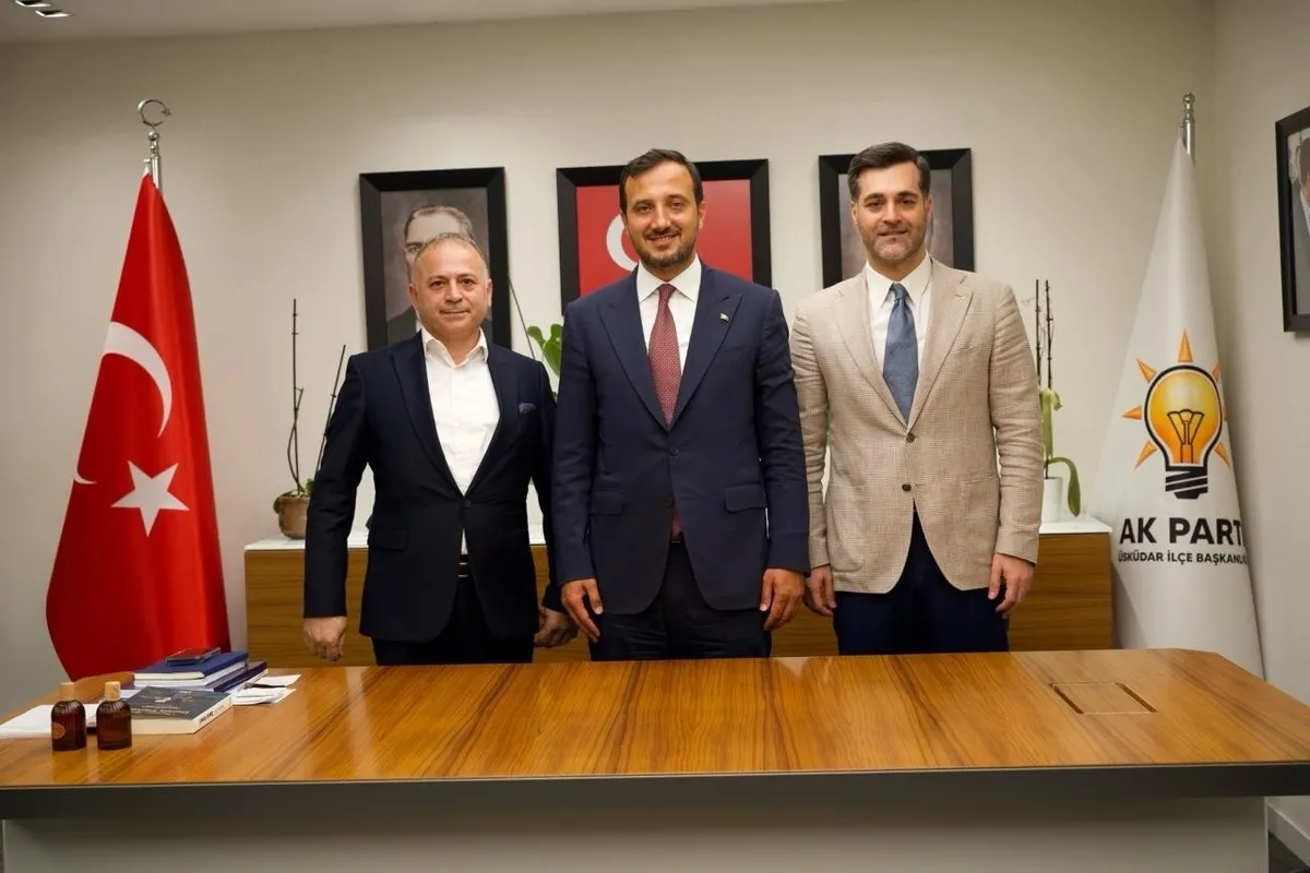 1788467604118.jpeg Üsküdar Belediye Meclisi'nde CHP'li 4 üye AK Parti'ye geçti-4