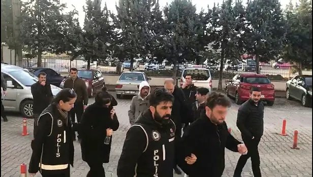 CHP'li Yalova Belediyesi'ndeki 22 milyonluk zimmet skandalı giderek büyüyor! 3 yeni isim adliyeye sevk edildi!-2