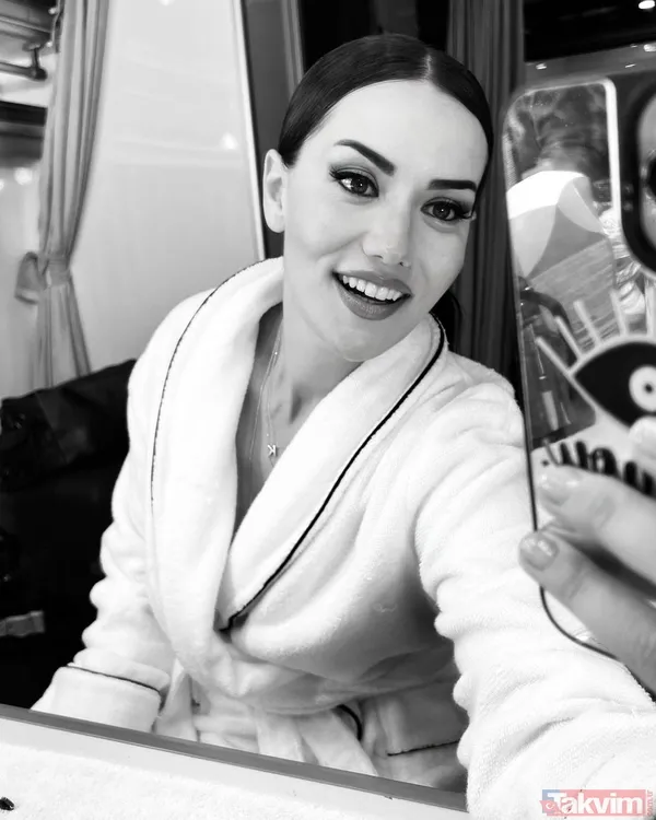 Burak Özçivit’in biricik eşi Fahriye Evcen’den anne-oğul pozu! Paylaşımlara hız verdi: Bornozlu pozlarıyla ortalığı kasıp kavurmuştu - 6