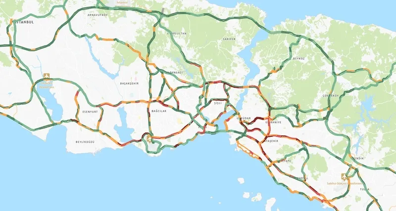 yola-cikacaklar-dikkat-istanbulda-yagis-trafigi-kilitledi-1757163692359.jpeg