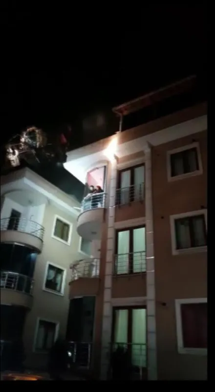 İstanbul'da korku dolu dakikalar! Anne ve çocuğunun zor anları-1