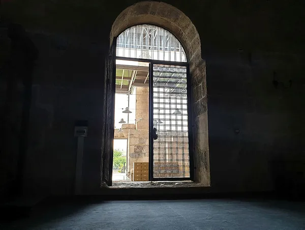 roma-doneminde-tapinakti-ala-camisi-96-yil-sonra-cemaatine-kavusuyor-1593688318474.jpg Roma döneminde tapınaktı... Ala Camisi 96 yıl sonra cemaatine kavuşuyor-7