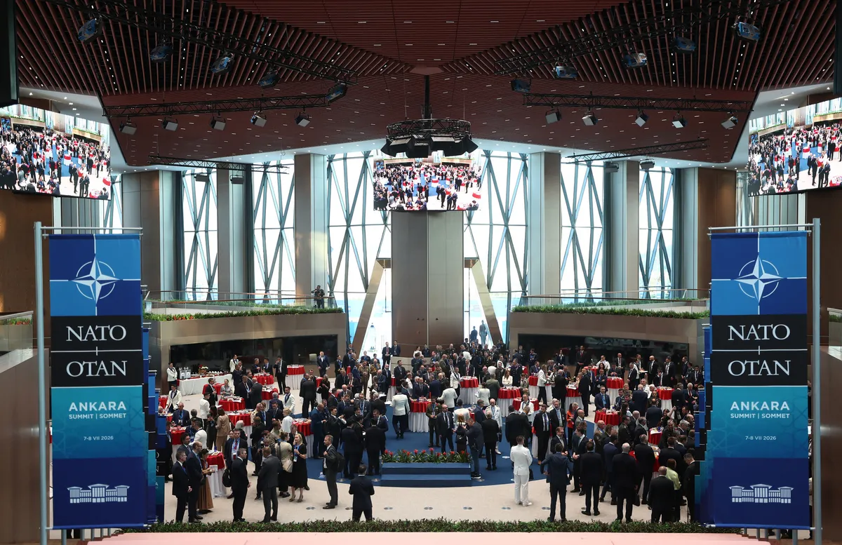 kuresel-savunmaya-turkiye-imzasi-milyarlik-savunma-anlasmalari-imzalandi-1783468260918.jpg Ankara'daki NATO zirvesinde küresel savunmaya Türkiye imzası: Milyarlık savunma anlaşmaları imzalandı-7