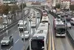 İstanbul’da trafik kilitlendi metrobüs yolda kaldı!
