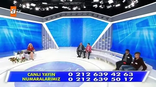 Annesi, babası ve Ümmügülsüm canlı yayında...