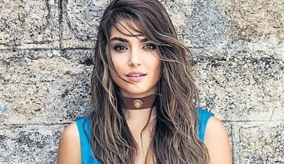 Hande Erçel'in ikizini buldu!-4
