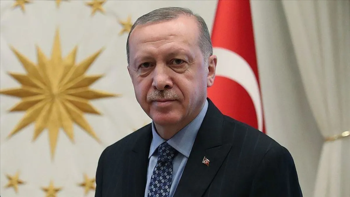 Başkan Erdoğan'dan LGS açıklaması: "Evlatlarımızın her birini gözlerinden öpüyor, başarılar diliyorum"